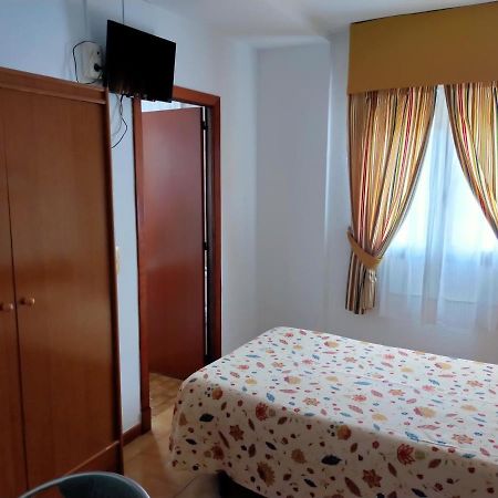 Hostal Casa Pepe Tauste Esterno foto