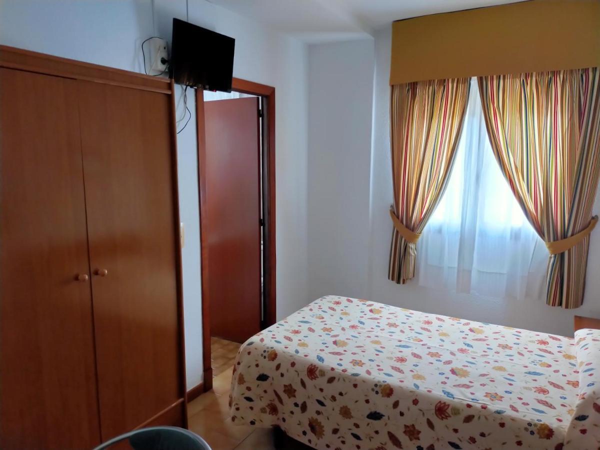 Hostal Casa Pepe Tauste Esterno foto